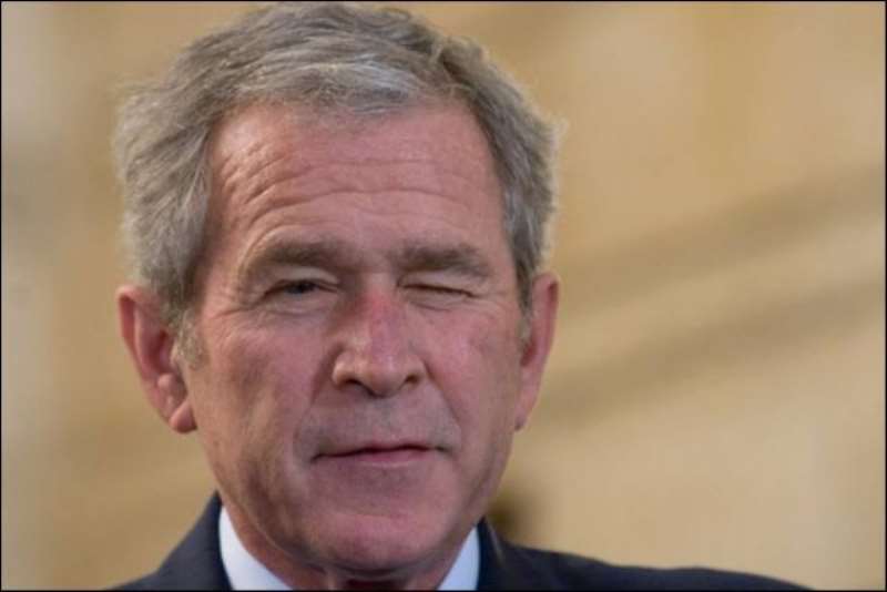 Boddy language of George Bush, just after facing Iraqi shoes